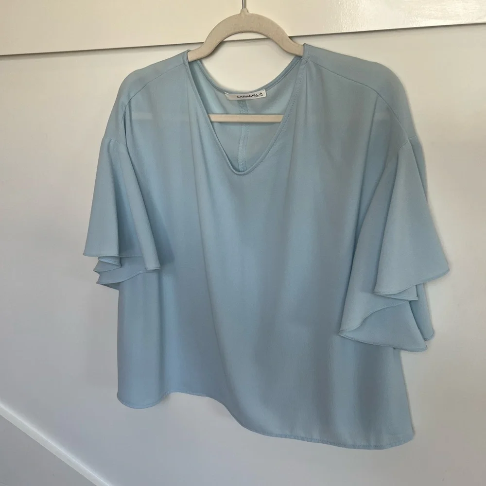Caramela Preppy Baby Blue Drop Sleeve Blouse with Drop Neck Size Medium